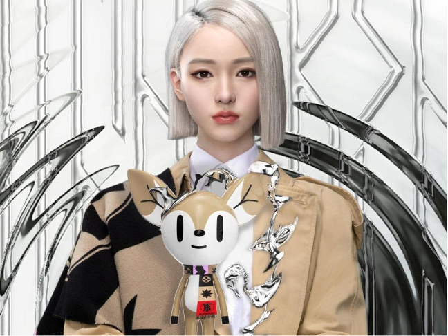 虚拟偶像Ayayi在天猫元宇宙艺术展上展示了博柏利的NFT。图片来源：天猫